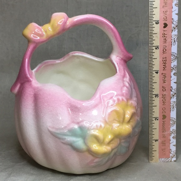 Vintage Hull Pottery Pink Sunglow Basket Butterfly Design - Picture 11 of 13